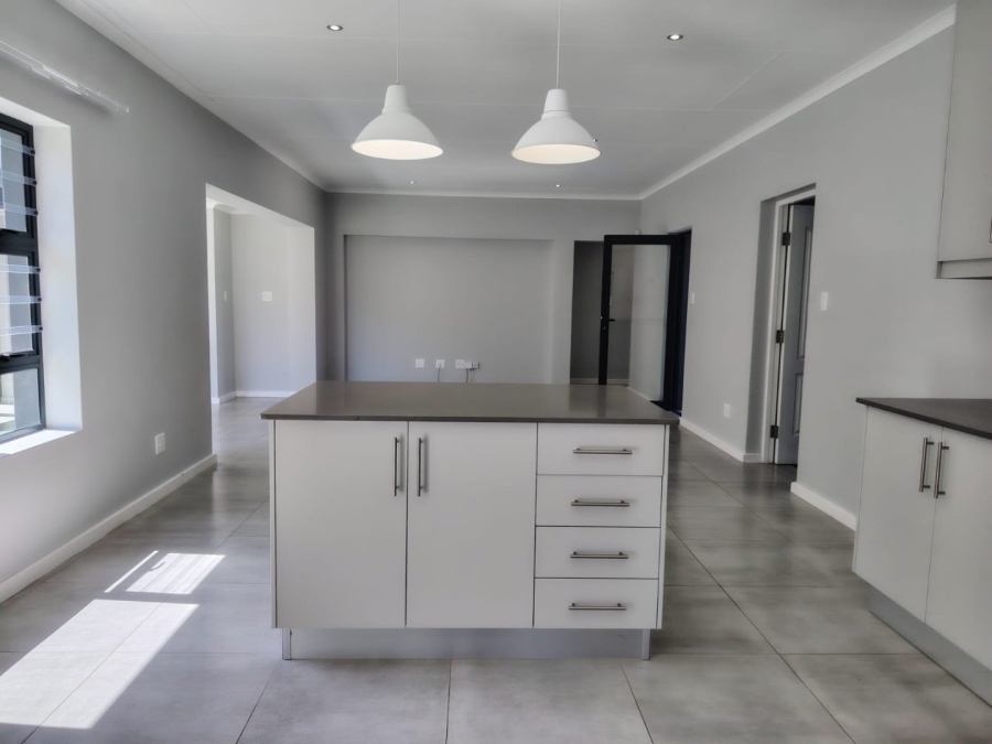 To Let 3 Bedroom Property for Rent in Sedgefield Central Western Cape